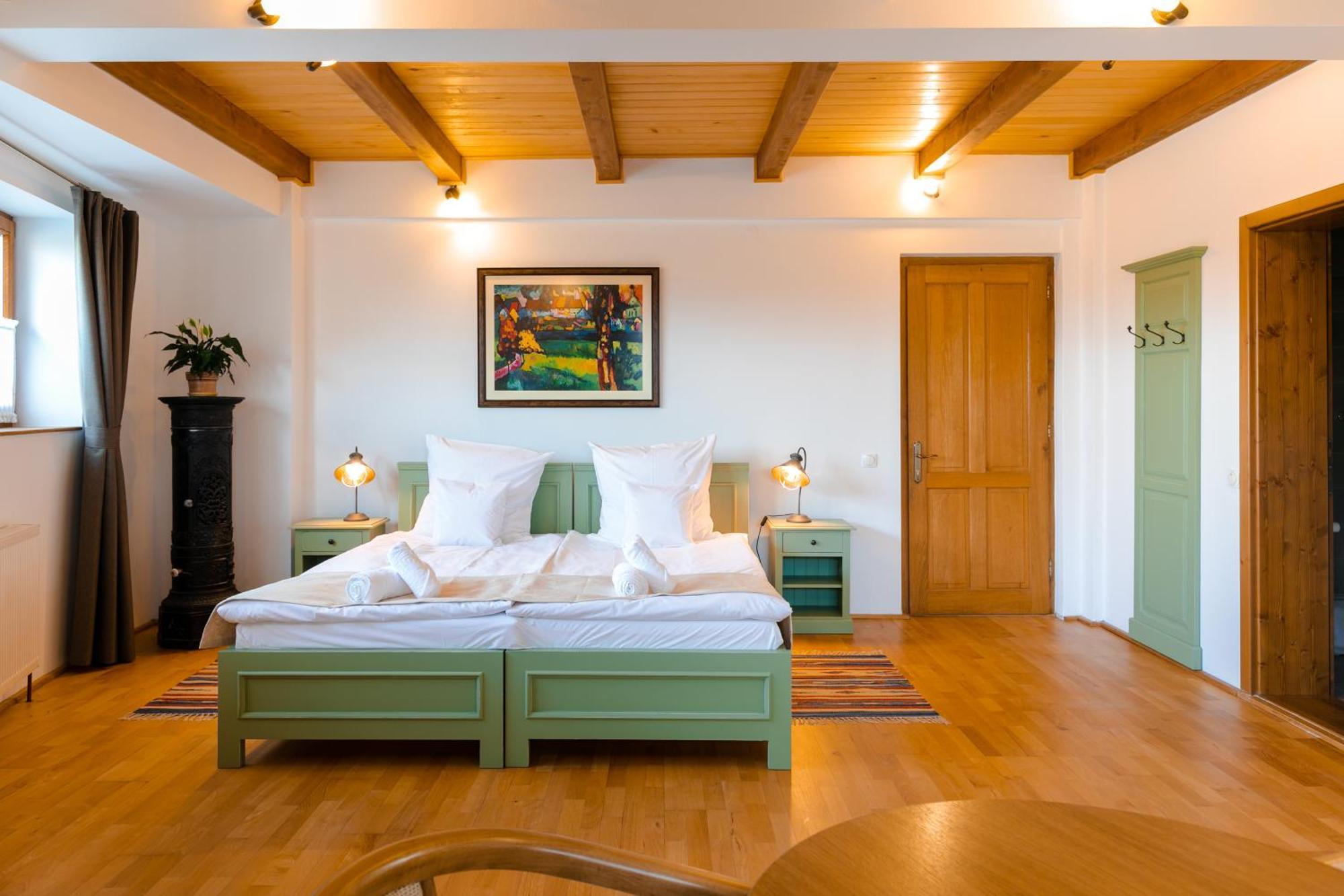 Zumzet Bed & Breakfast Selimbar Exterior photo