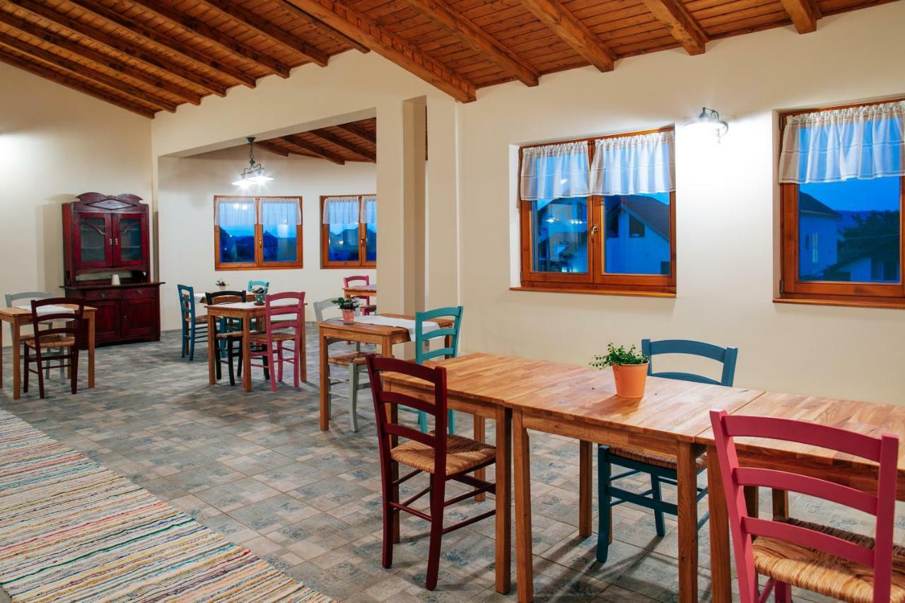 Zumzet Bed & Breakfast Selimbar Exterior photo