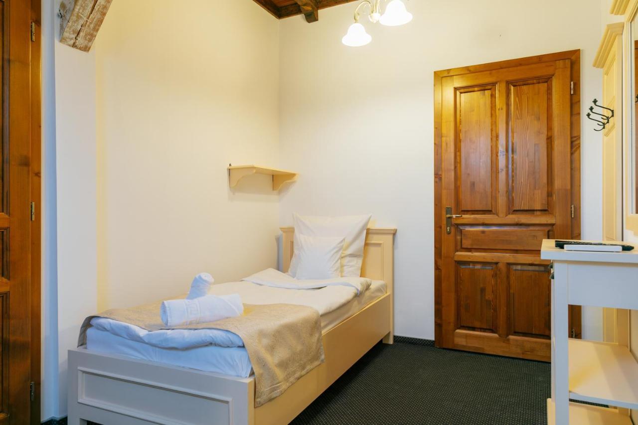 Zumzet Bed & Breakfast Selimbar Exterior photo
